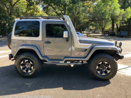 Troller T4 TDI 3.0 4X4 2011/2011